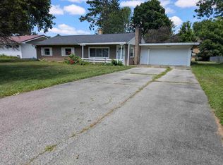 3407 Woodland Ct, Saginaw, MI
