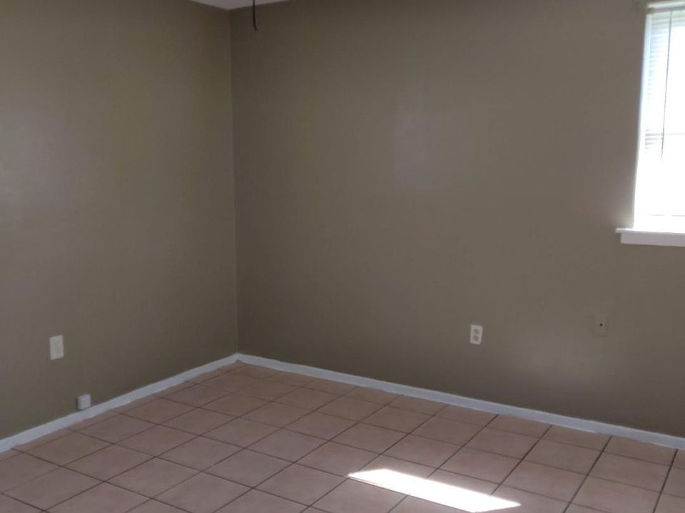 1st image of 5551 Jordan Dr #5551