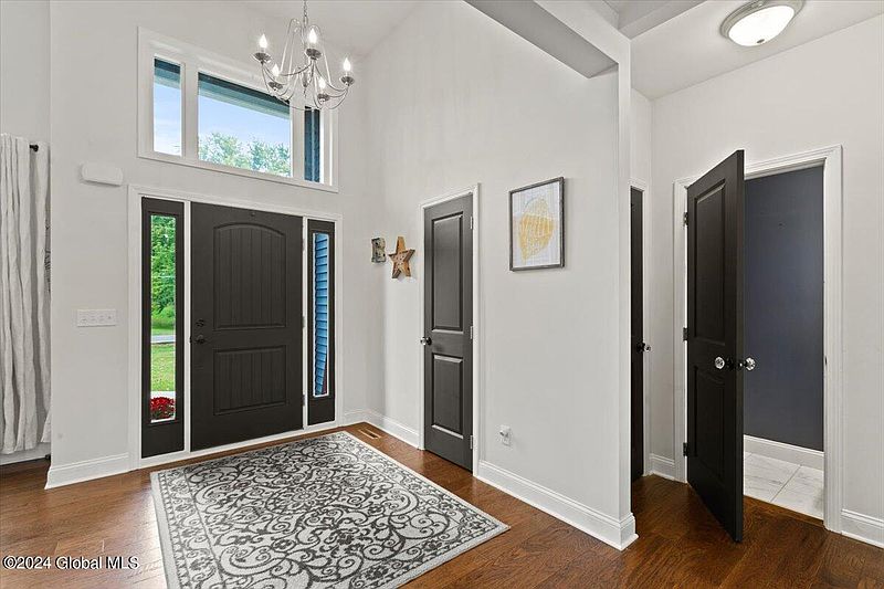 4th image of 4498 Hurst Road