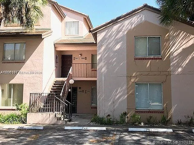 13907 SW 91st Ter #13907 — Photo 8