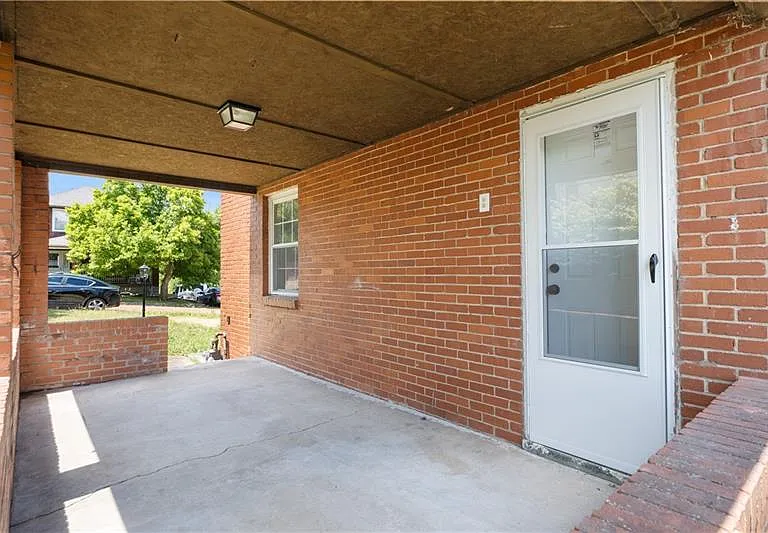 321 Arlington Ave — Photo 21