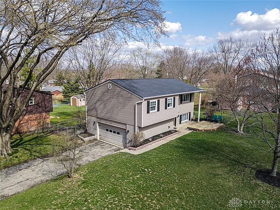 3rd image of 565 Clareridge Ln
