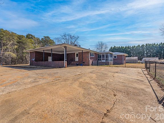 4th image of 3439 Filbert Hwy