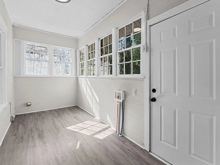 1307 Beman St — Photo 19