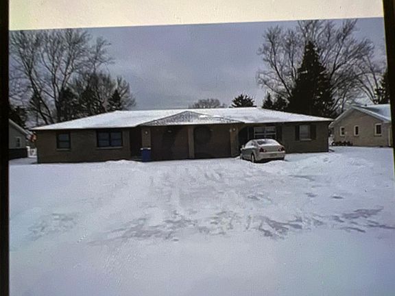 3rd image of 2193 Welch Dr