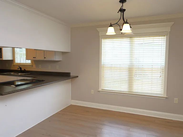 4110 Barrington Dr — Photo 4