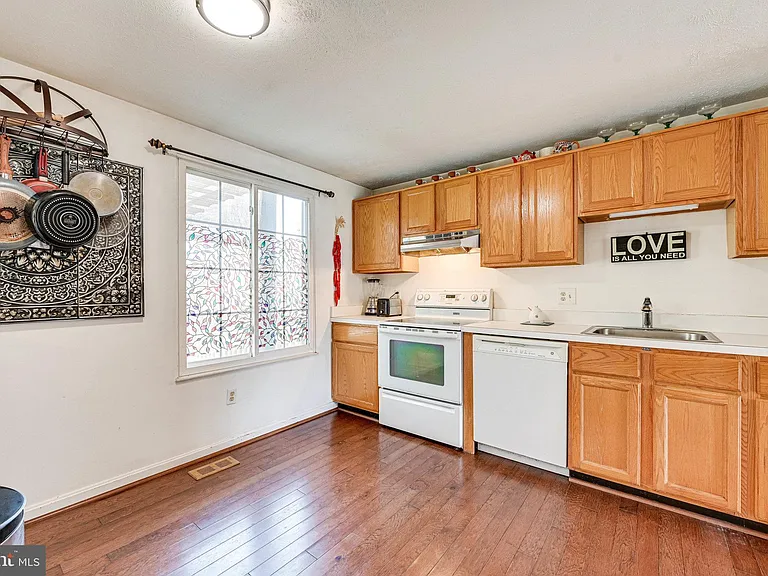 6144 Windward Dr — Photo 8