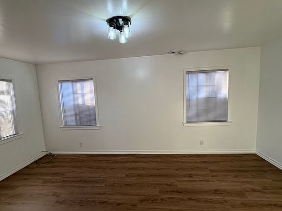 4th image of 1100 1/2 S New Hampshire Ave