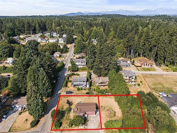 The red line to show the appx property line. It's not accurate. Buyer to verify.