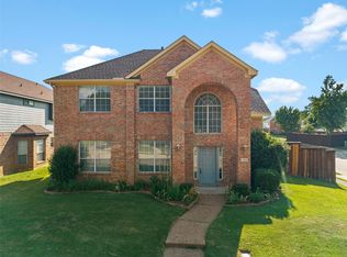 1184 Courtney Ln, Lewisville, TX 75077