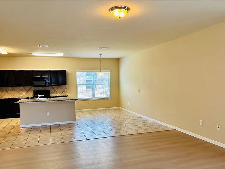 1602 Atlas Rd — Photo 4