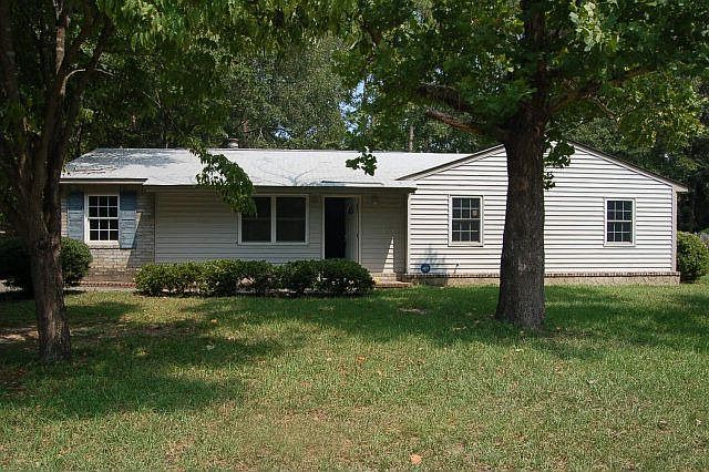 2nd image of 3816 Nicoll Dr