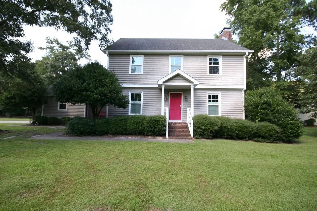 3 bed, 2.5 bath, 1973 sqft, $1,800 — Photo 2