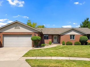 124 Barrington Pl #124, Morton, IL