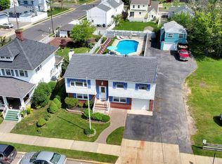 35 Central Ave, Point Pleasant Beach, NJ 08742