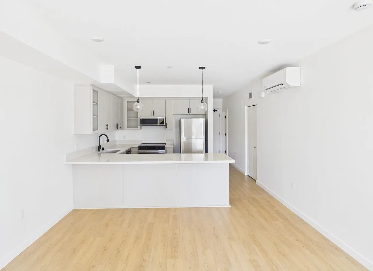 Nauticus | Elevated Coastal Luxury Living — Photo 4