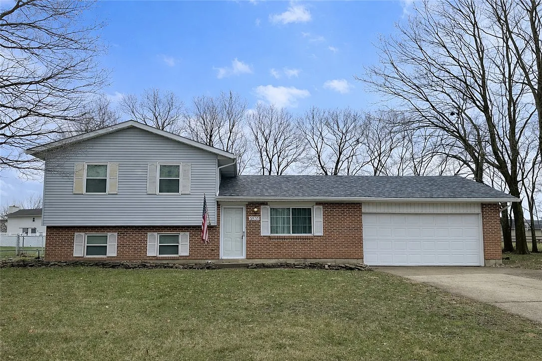 3835 Schroeder Dr photo 1