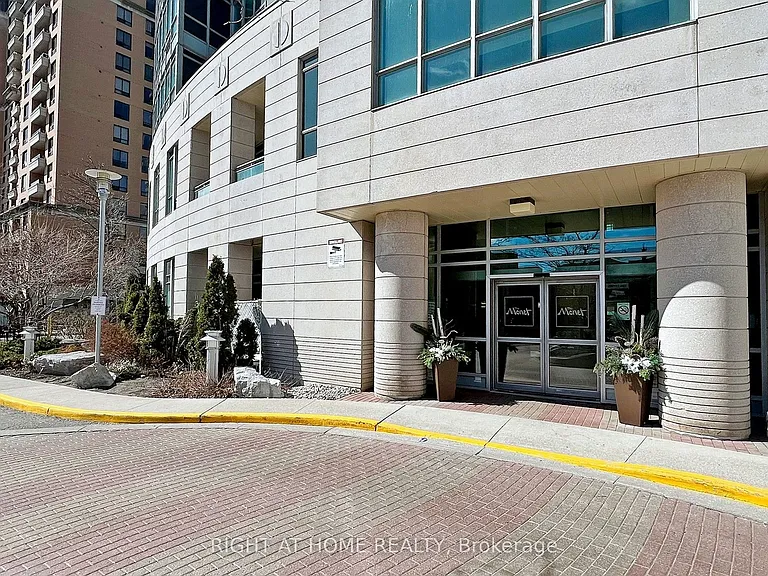 60 Byng Ave #1612 — Photo 2