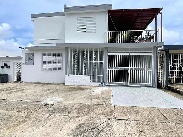 470 Calle Santa Marina — Photo 1