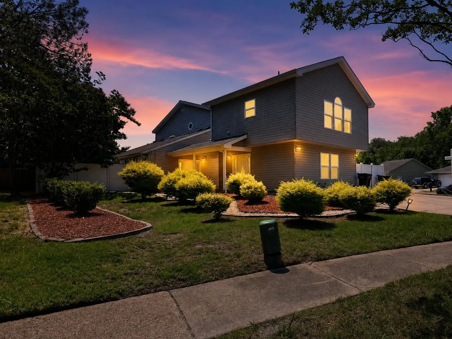 501 Thornloe Ln — Photo 1
