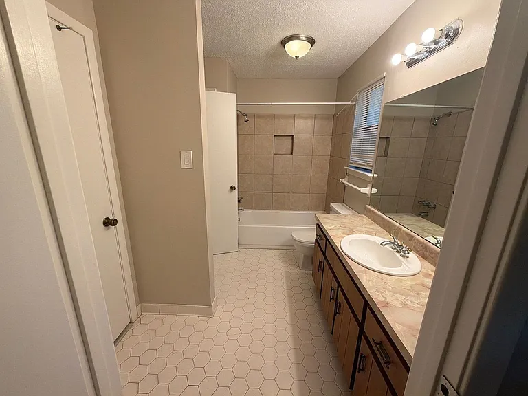 2253 Mangum Rd — Photo 13