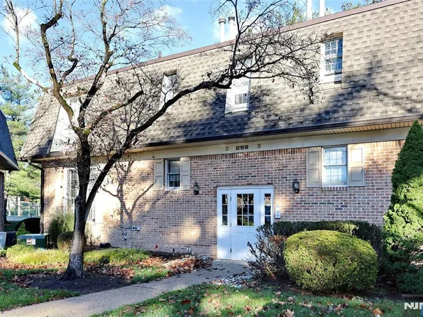 259 Collignon Way APT 3A, River Vale, NJ 07675