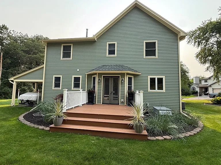 9 Wisteria Ln — Photo 3