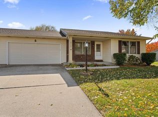 5725 Aberdeen Ct, South Bend, IN 46614