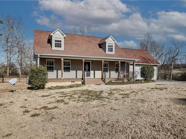 337 Oakland Dr SE, Calhoun, GA 30701