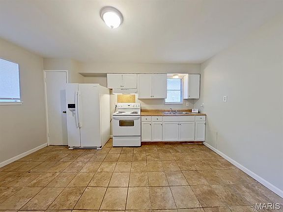 3rd image of 5546 Janet Ave