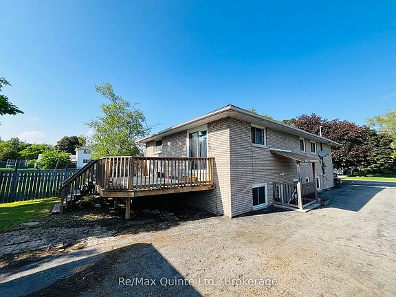 3rd image of 10 Shamrock Rd
