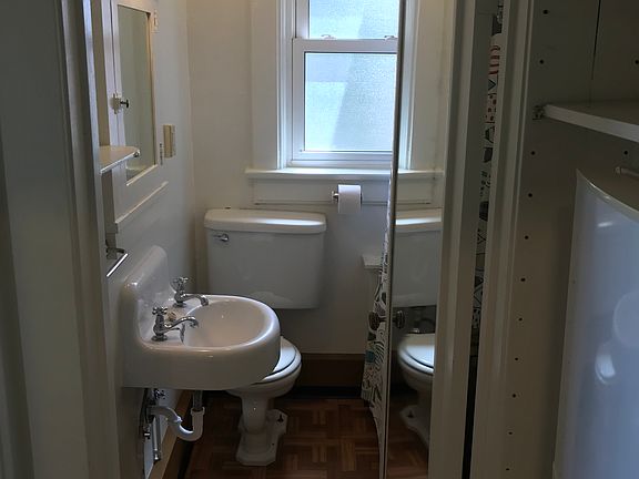 3rd image of 719 E Grand Ave #5