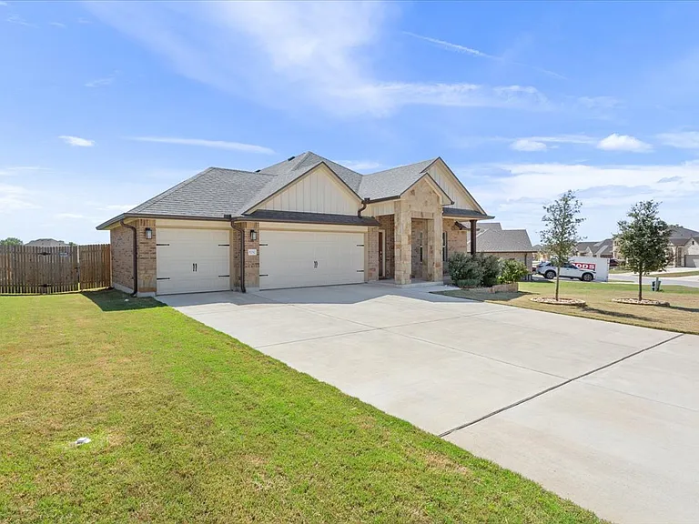 5737 Saint Charles Dr — Photo 27