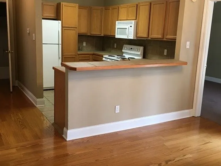 209 Penny Ln #6 — Photo 2