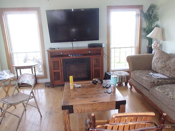 3rd image of 9506 Wright Rd
