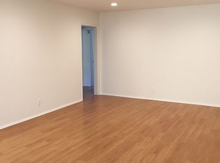 165 N Almont Dr UNIT 102, Beverly Hills, CA 90211