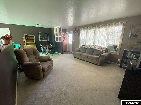 5th image of 820 S 12th St