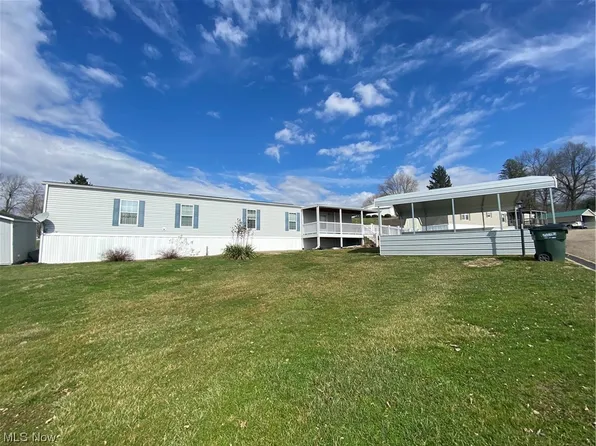 85 Rains Cir, Zanesville, OH 43701