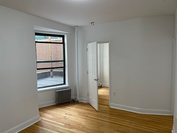 4th image of 415 E 71st St APT 1C
