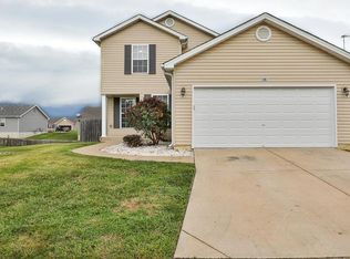 149 Equestrian Dr, Winfield, MO 63389