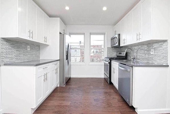 1st image of 20-59 32nd St #3F
