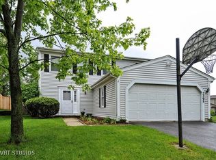 2295 Portsmouth Ct, Aurora, IL 60504