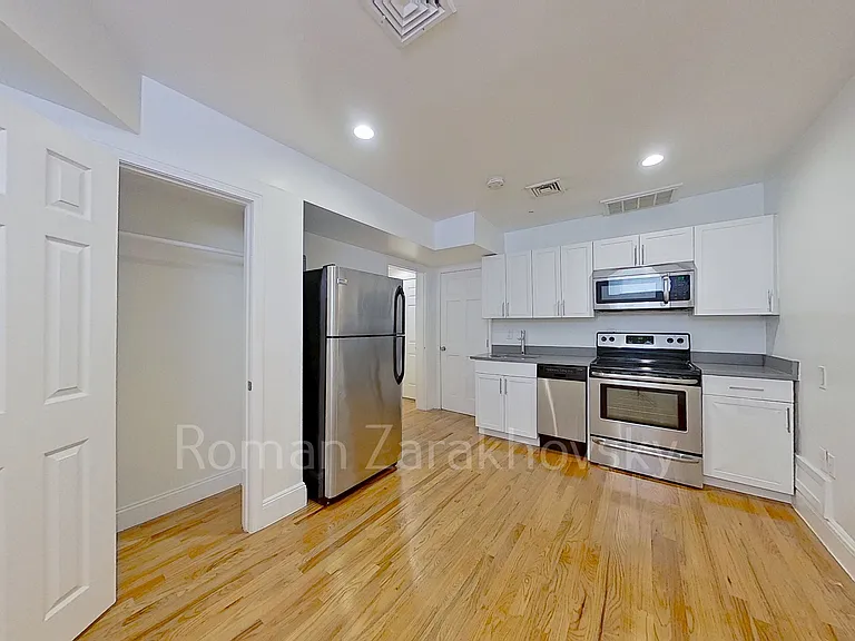 10 Brainerd Rd #18 — Photo 4