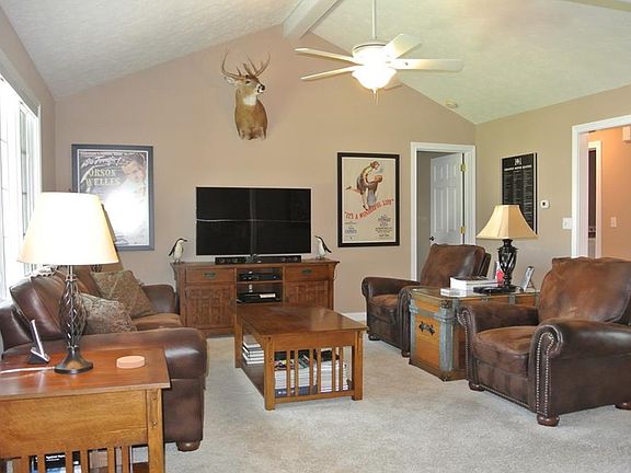 3rd image of 1007 Essex Ct