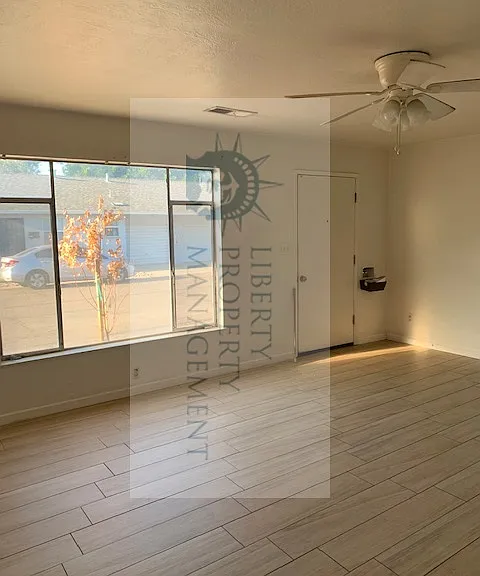 1111 S Central Ave #A — Photo 2