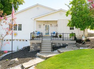 31 2nd St, Kuttawa, KY 42055