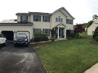 4704 Laurel Ridge Dr, Harrisburg, PA 17110