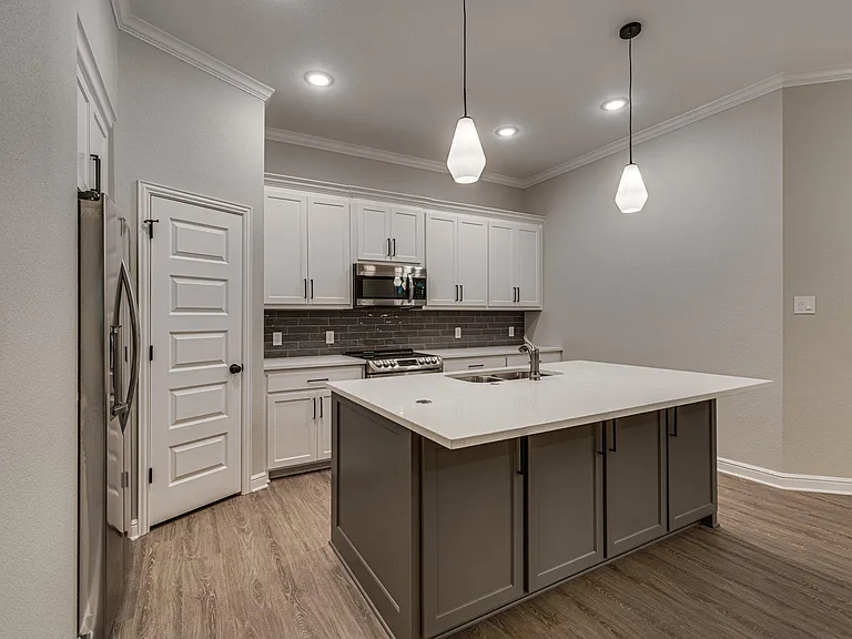 8247 Heritage Glen Dr #1 — Photo 8