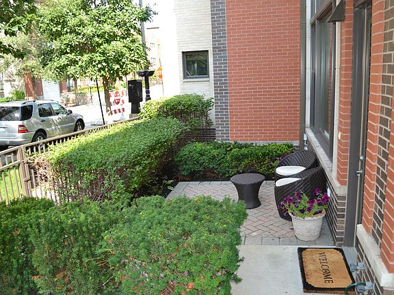 5th image of 600 W Chicago Ave #Gu14
