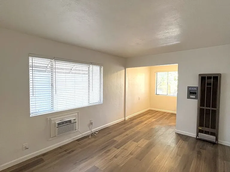 1408 G St — Photo 19